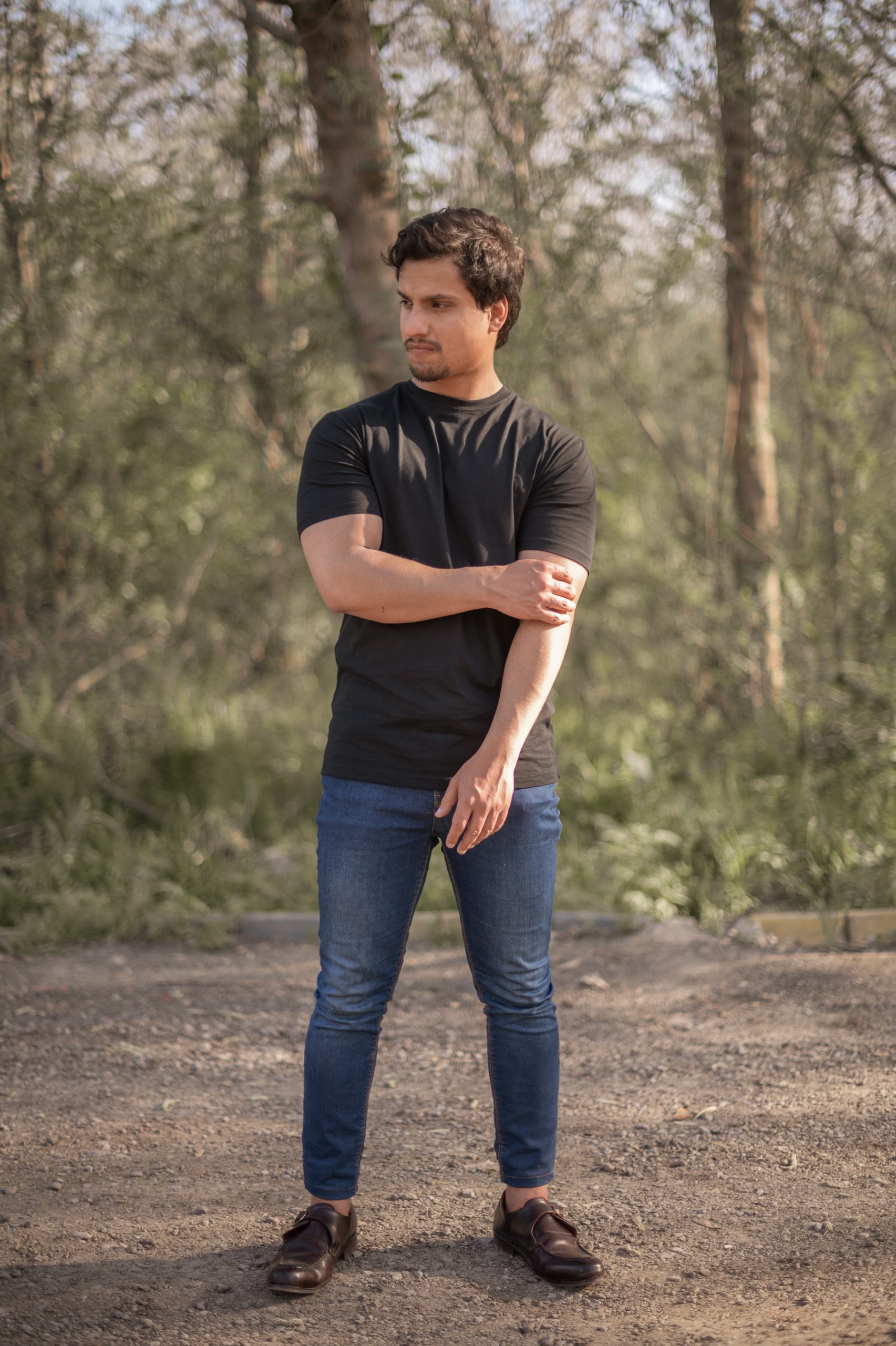 BLACK TEE