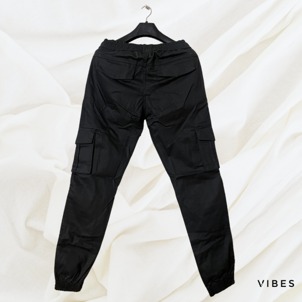 2-Black Cargo Pant (Close End)